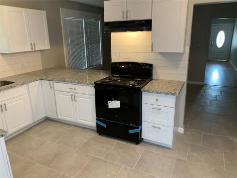 206 W James Street Baytown TX 77520