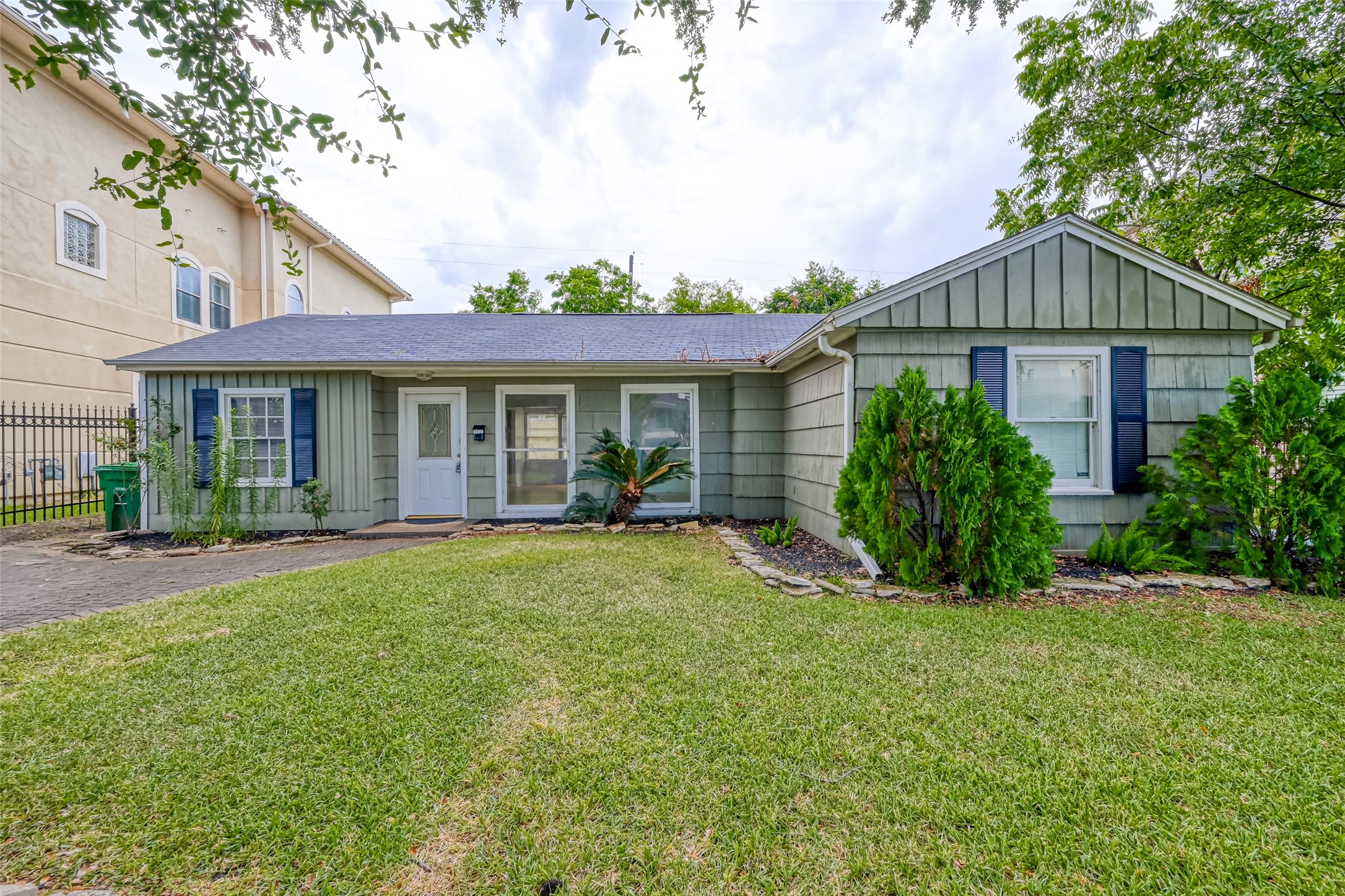 5514 Navarro Street Houston TX 77056