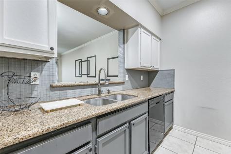 17421 Red Oak Drive 7421 Houston TX 77090