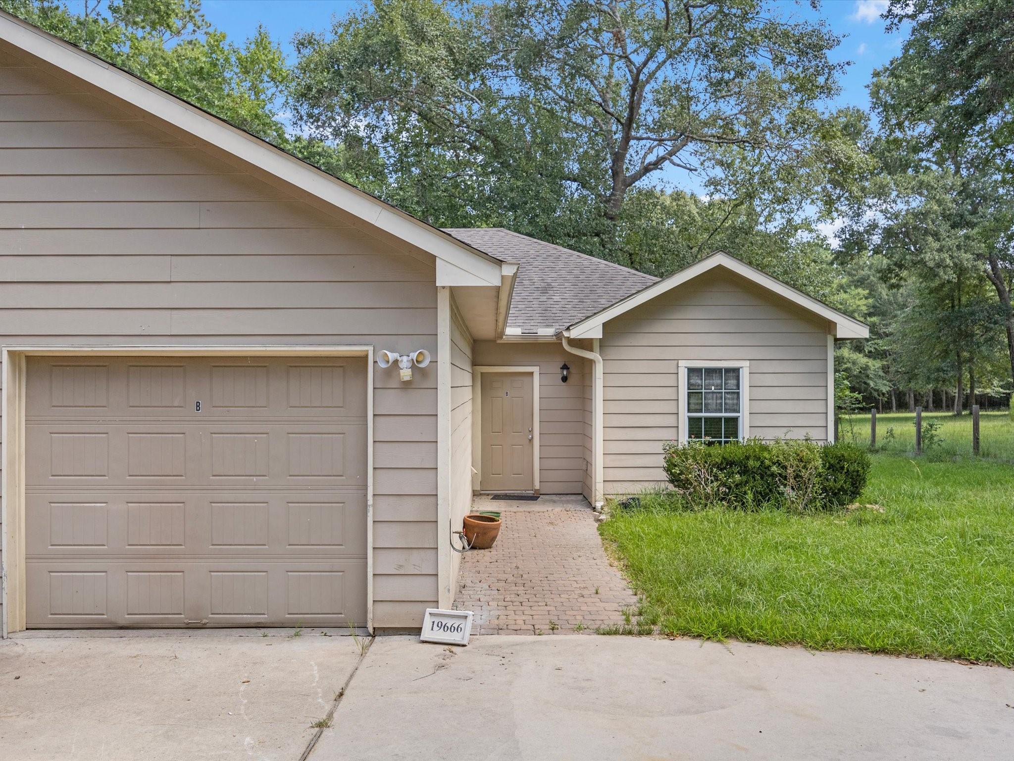 19666 Village Forest Drive Montgomery TX 77356
