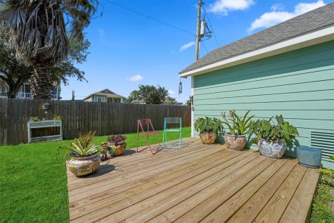 4418 N Live Oak Circle Galveston TX 77550