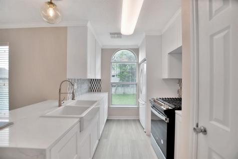 1206 Matthews Street Houston TX 77019