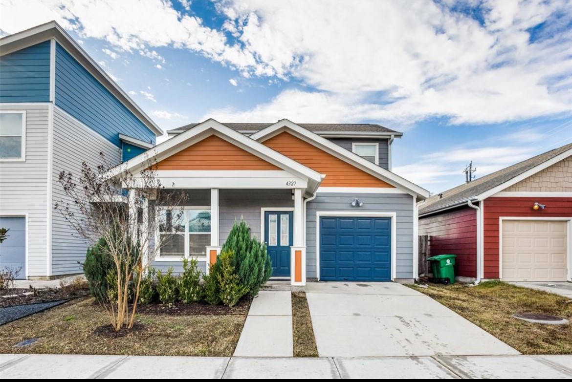 4327 Robertson Street Houston TX 77009