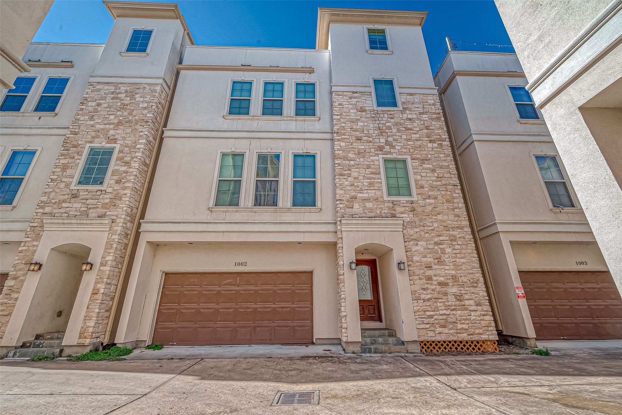 5226 Kiam Street 1002 Houston TX 77007