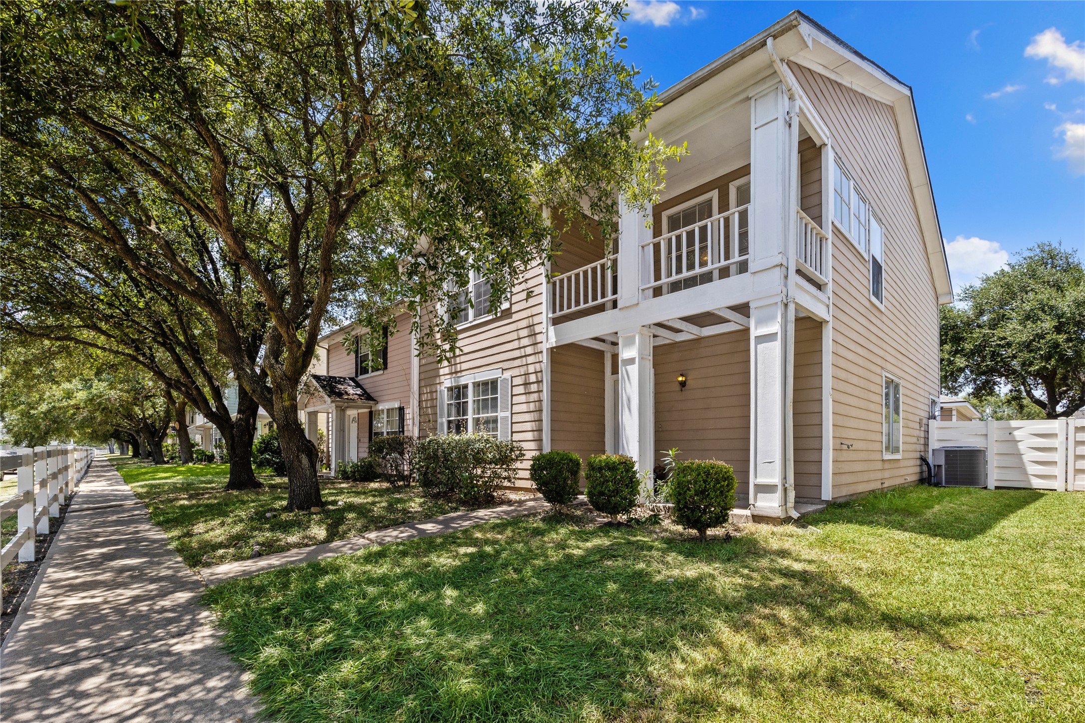 15735 S Alley Court Houston TX 77082