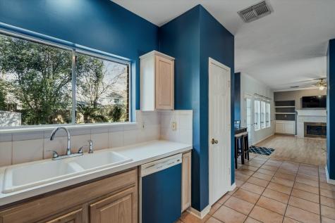 2630 Lakeway Drive Seabrook TX 77586