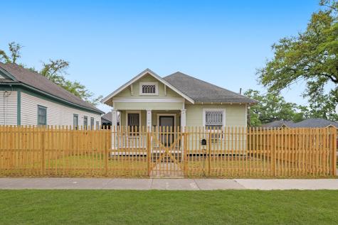 2119 Fletcher Street Houston TX 77009