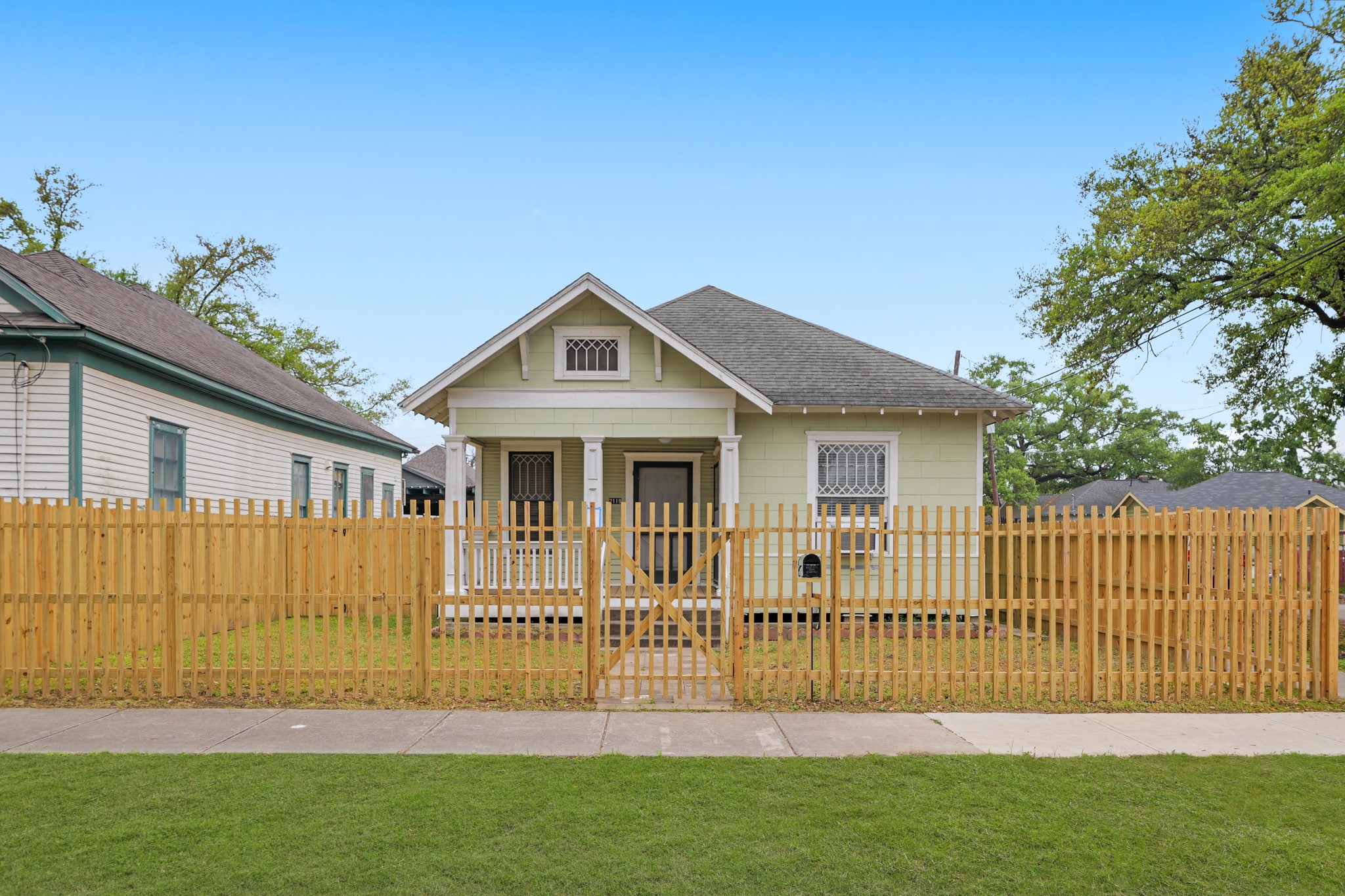 2119 Fletcher Street Houston TX 77009
