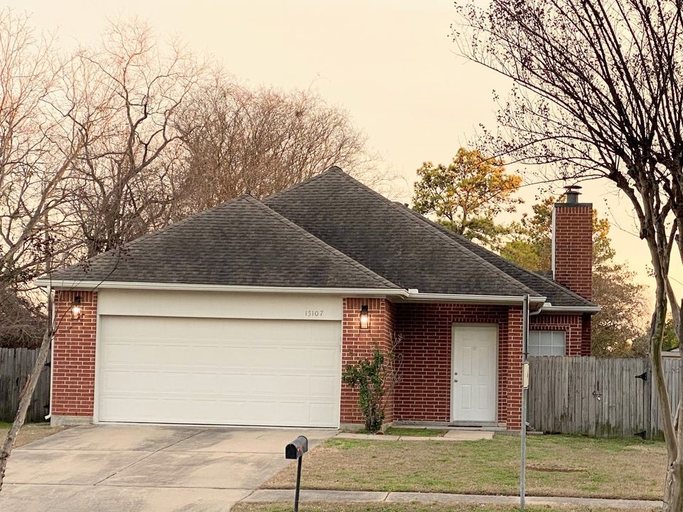 15107 Beechnut Street Houston TX 77083