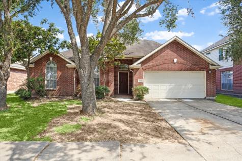 112 Green Cedar Drive League City TX 77573