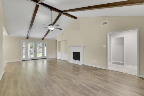 345 Maple Lane Conroe TX 77304