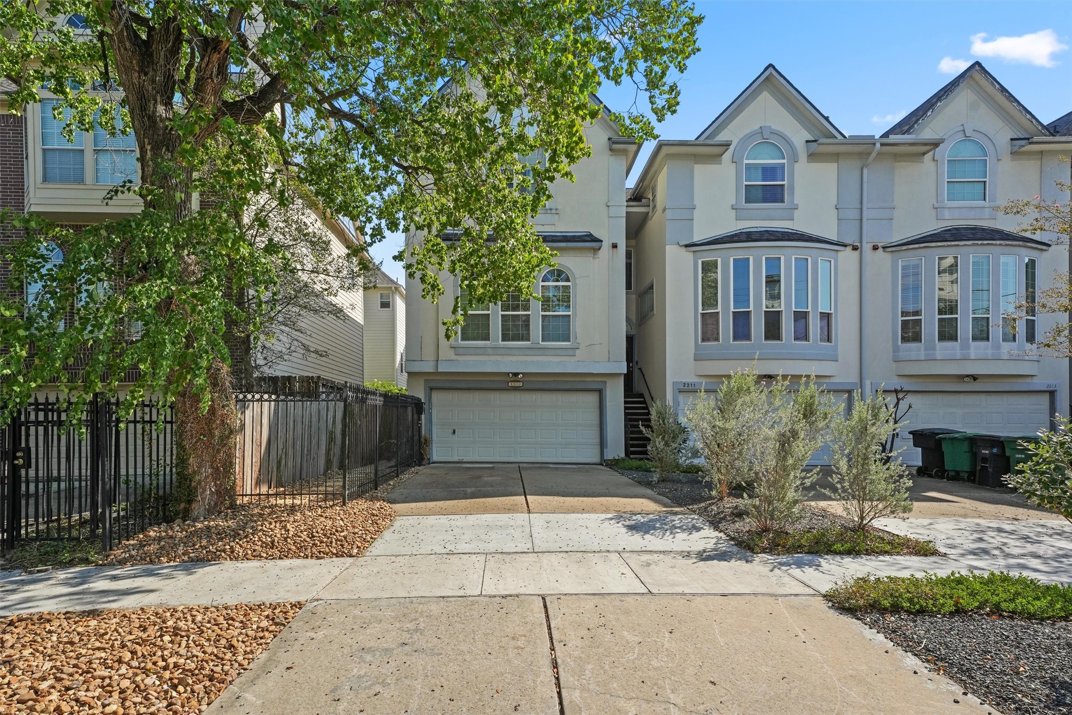 2209 Commonwealth Street Houston TX 77006