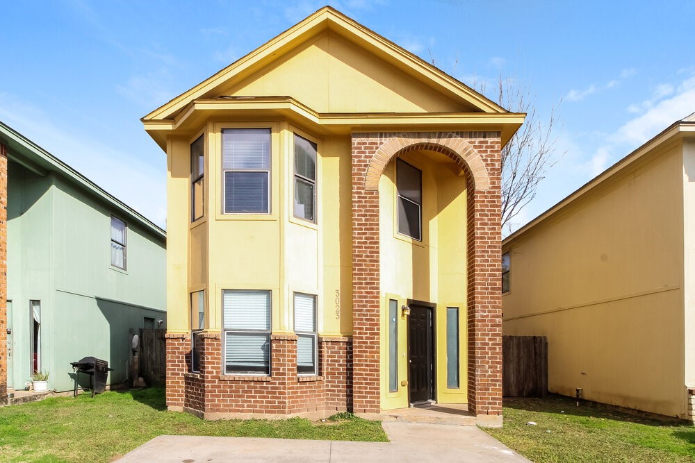 3023 La Estancia Lane Houston TX 77093