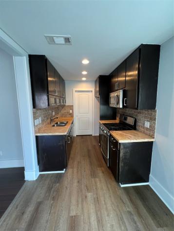 2626 Columbia Street Houston TX 77008