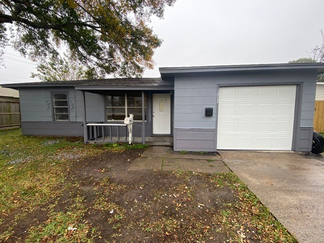 1012 S 2nd Street La Porte TX 77571