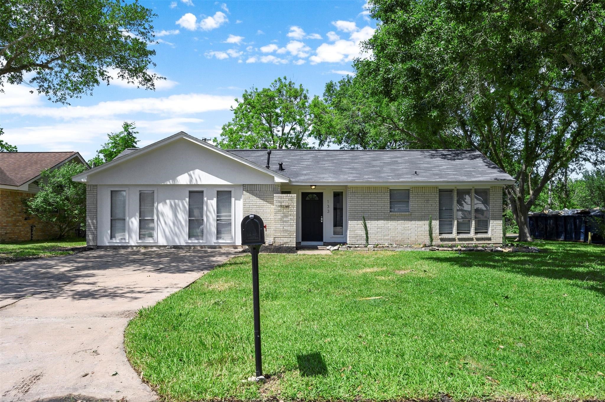 133 Dallas Street Angleton TX 77515