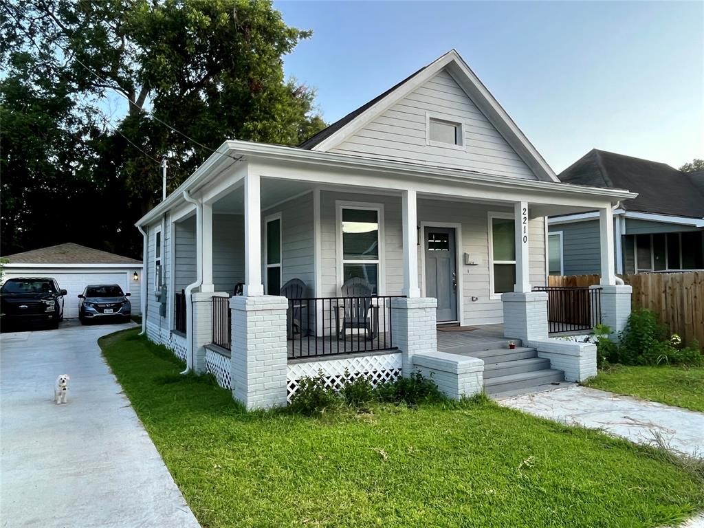 2210 Sumpter Street Houston TX 77026