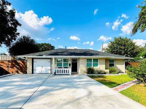 105 E Rocky Creek Road Houston TX 77076