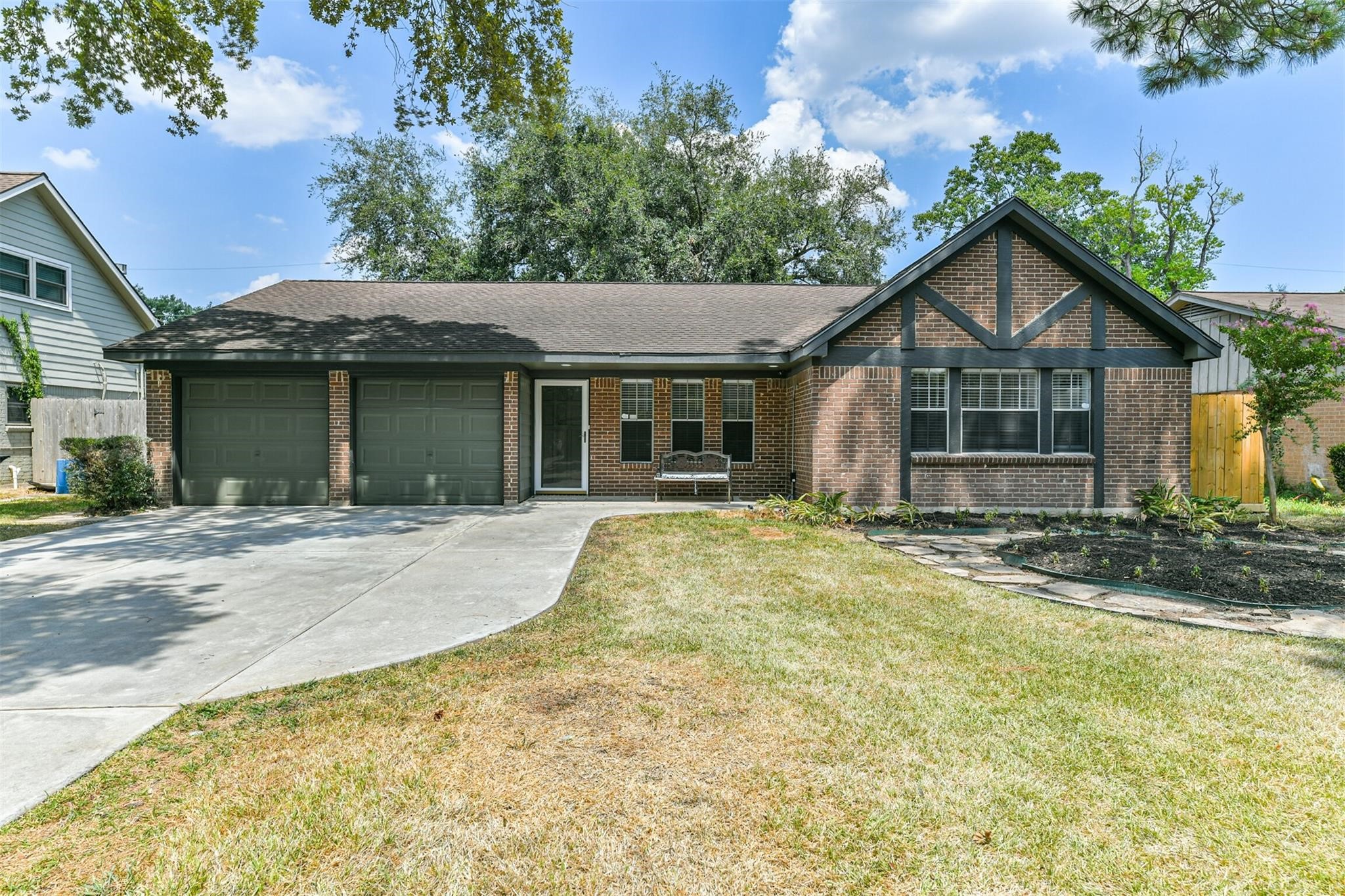 408 Christina Lane Friendswood TX 77546