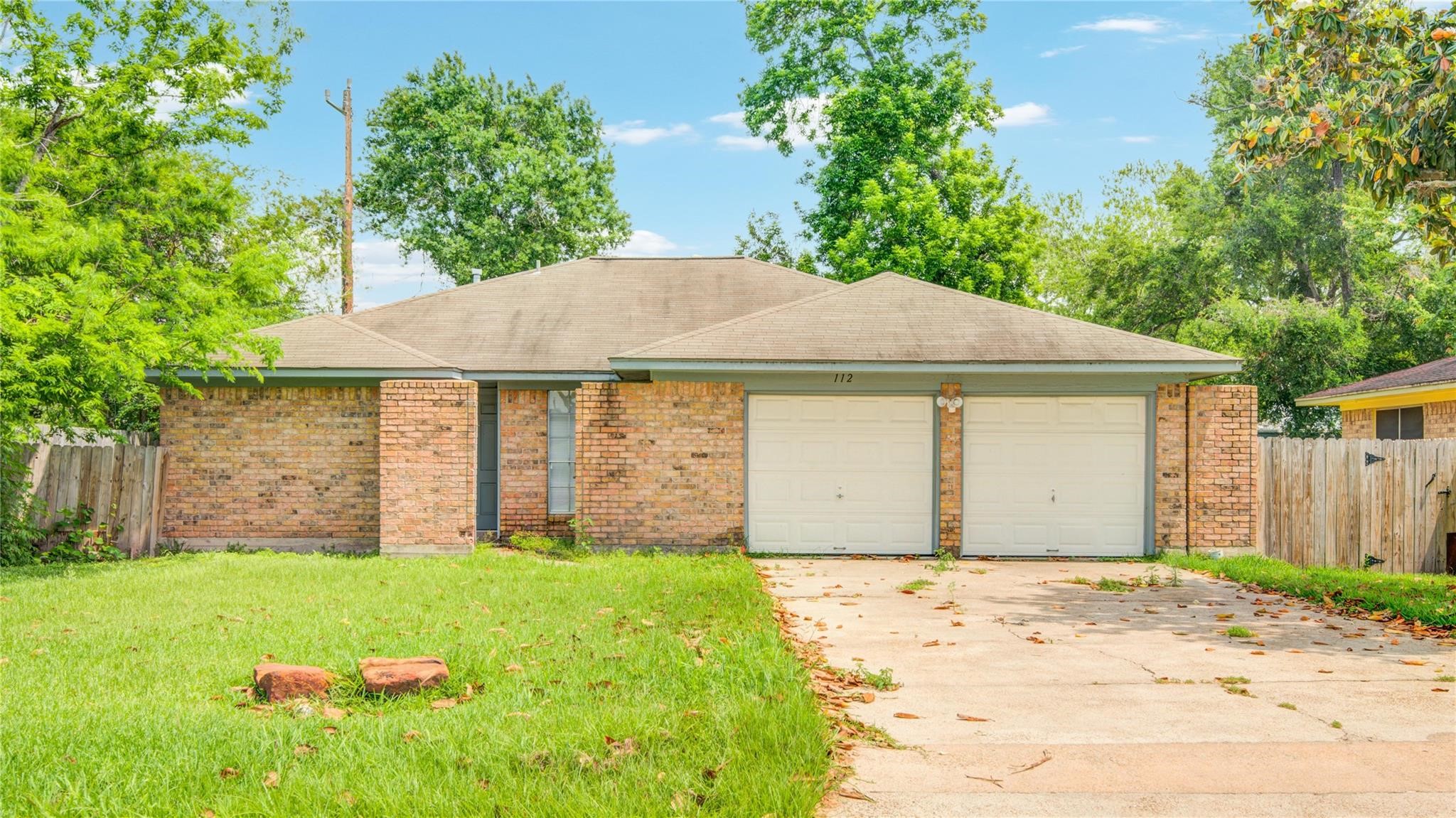 112 Birch Street Lake Jackson TX 77566