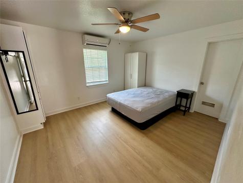305 Miles Road Bacliff TX 77518