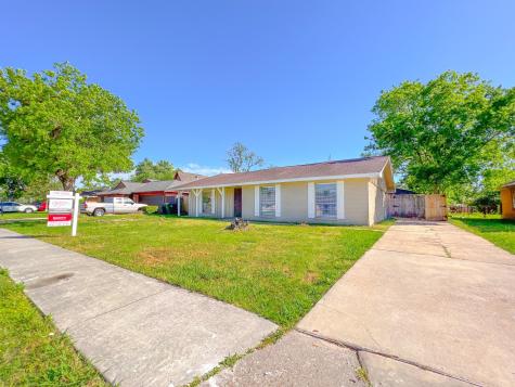 2815 Monticello Drive Houston TX 77045