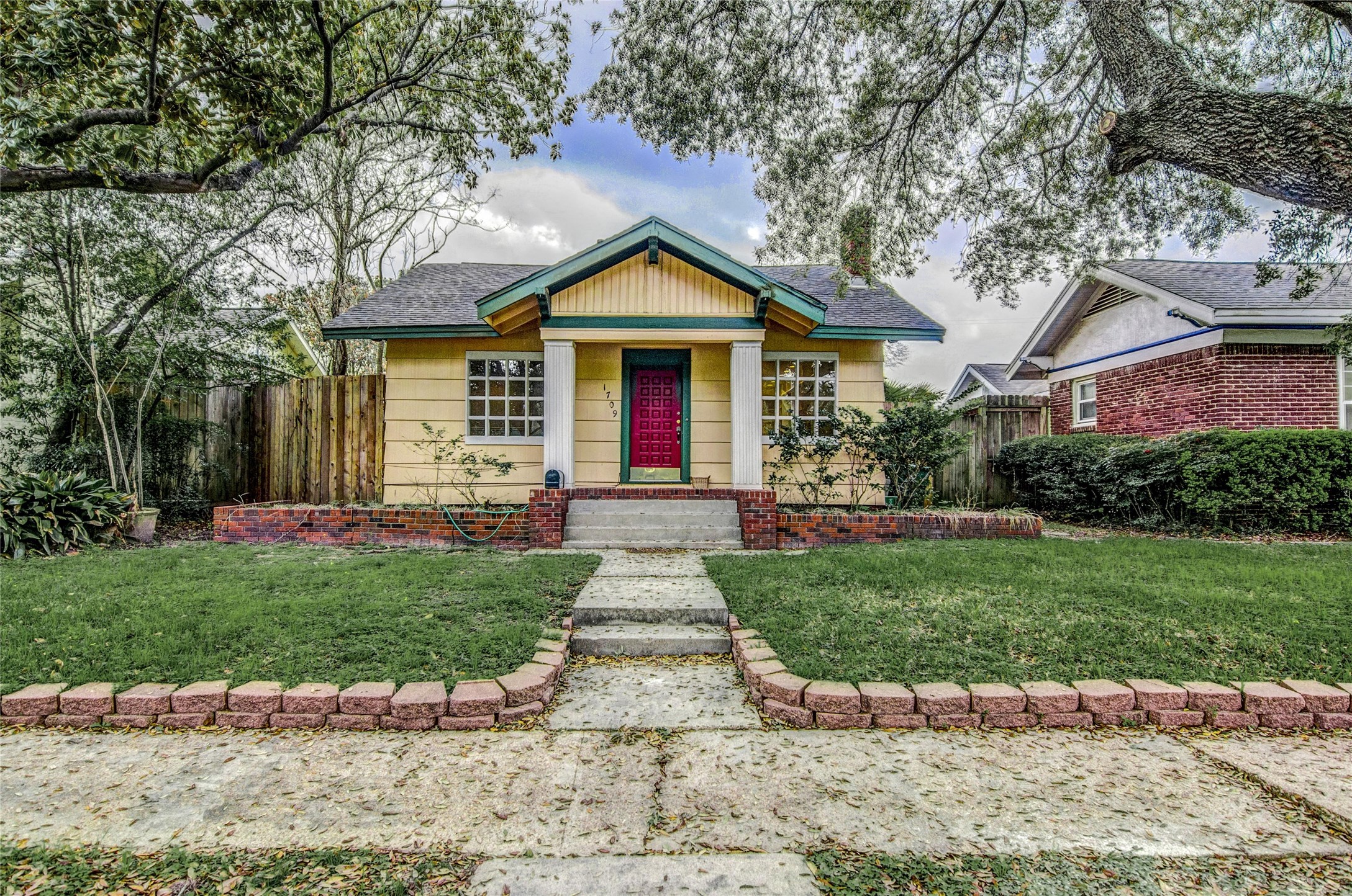 1709 Missouri Street Houston TX 77006
