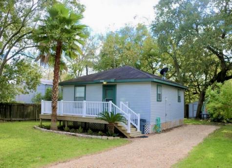 3330 Triplett Street Bacliff TX 77518