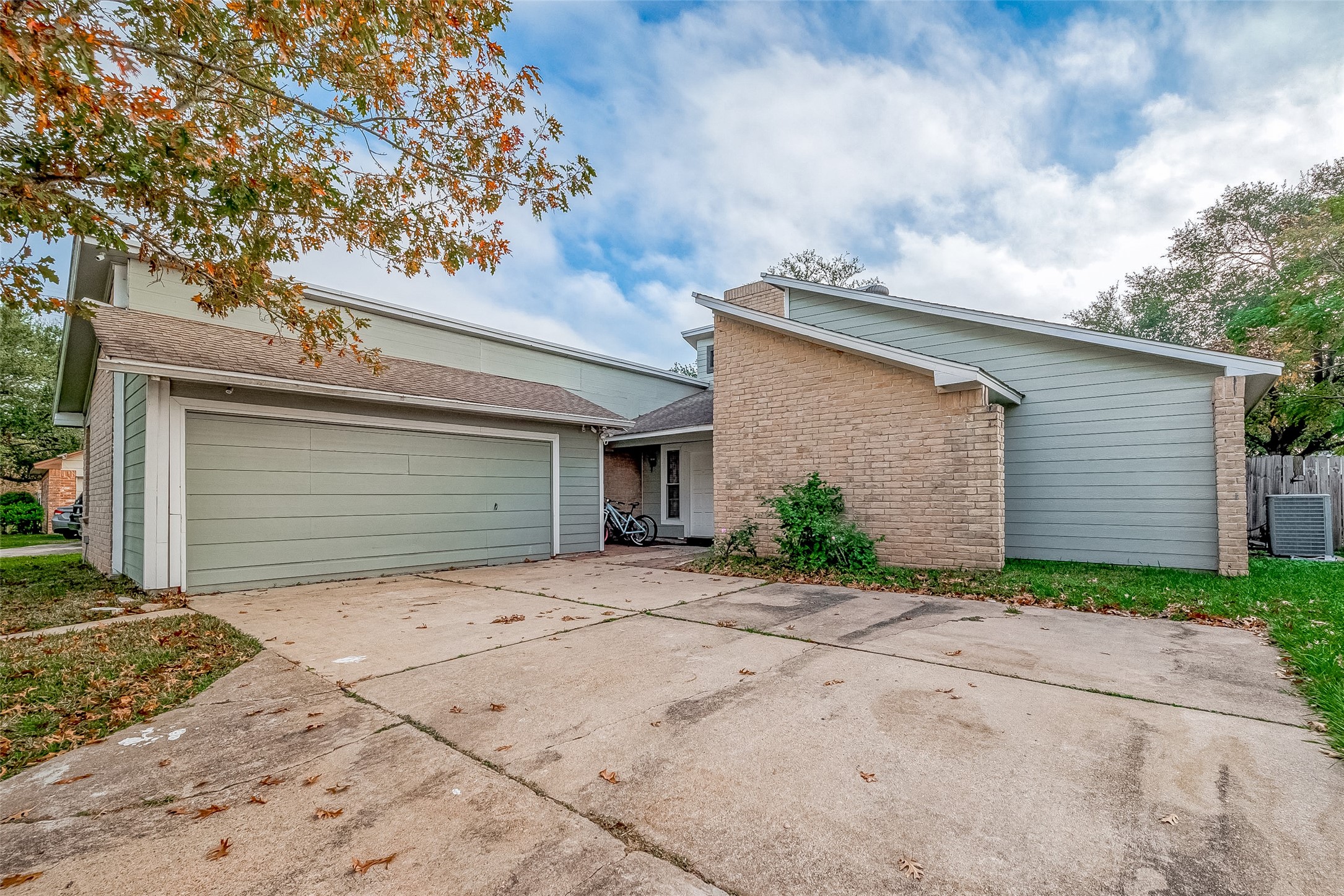 2707 Colony Drive Sugar Land TX 77479