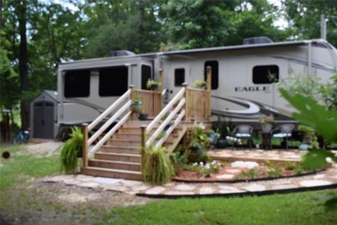 478 Center Drive Cleveland TX 77327