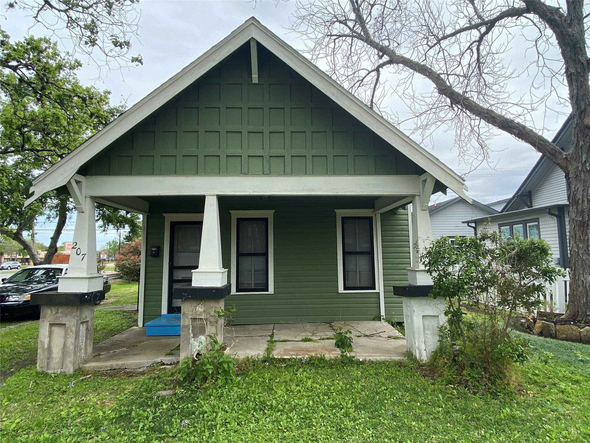 207 S 1st Street La Porte TX 77571