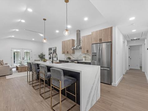 1826 Woodcrest Drive Houston TX 77018