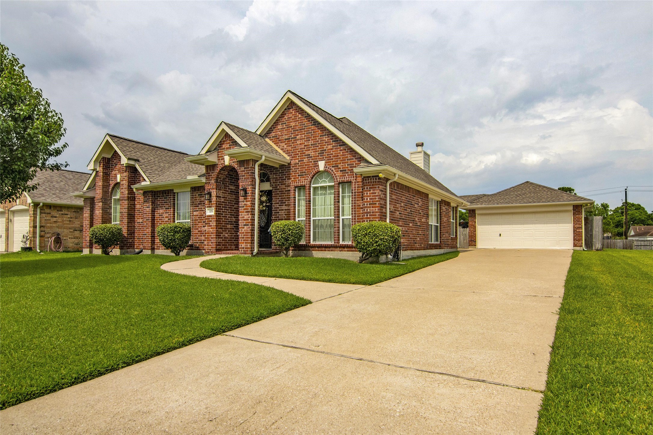 306 King William Drive La Porte TX 77571