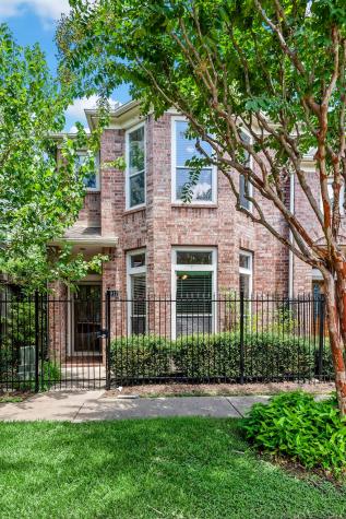 1917 Calumet Street Houston TX 77004