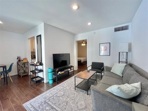 412 Pacific Street 12e Houston TX 77006
