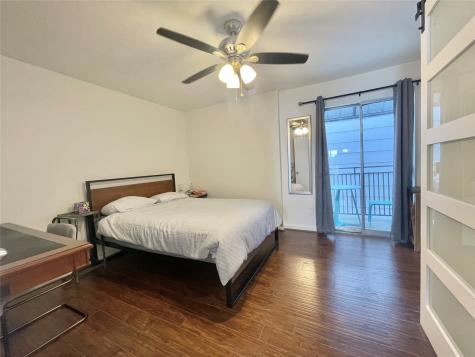 412 Pacific Street 12e Houston TX 77006