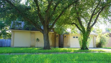 124 Wood Hollow Drive League City TX 77573