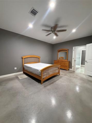 17980 Fm 2090 Road Conroe TX 77306