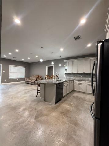 17980 Fm 2090 Road Conroe TX 77306