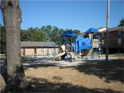 1304 W Avenue Hooks TX 75561