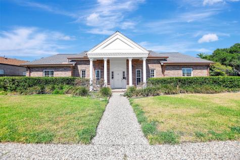 37 Colony Park Circle Galveston TX 77551