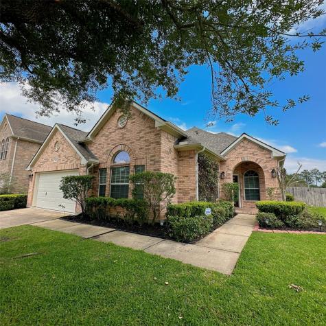 2505 Sun Spot Lane Pearland TX 77584