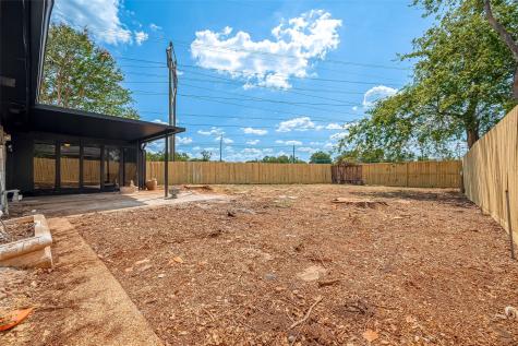 810 Kirkwood Drive Stafford TX 77477