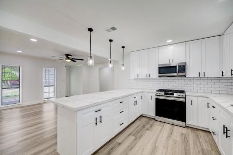 6323 Lodge Street Houston TX 77092