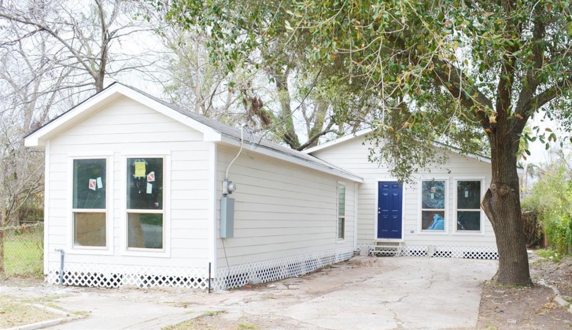 1409 E 34th Street Houston TX 77022