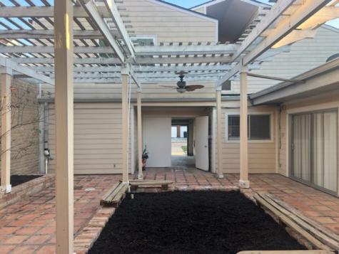 10746 Boardwalk Street Houston TX 77042