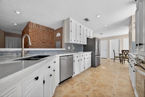6107 Howland Court Houston TX 77084
