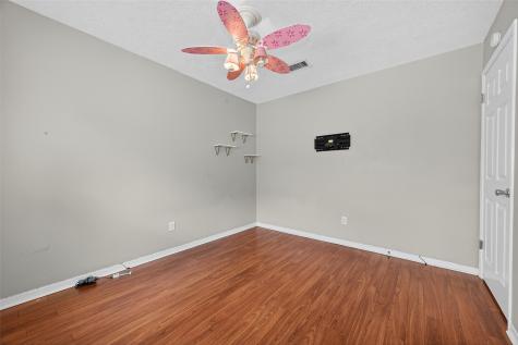 6107 Howland Court Houston TX 77084