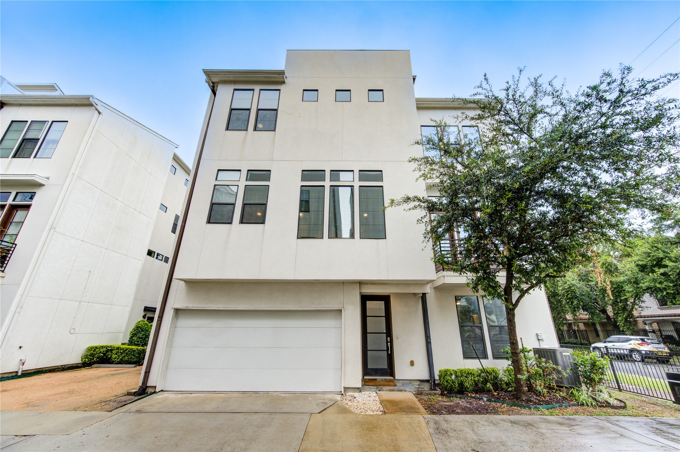 2207 Colorado Street Houston TX 77007
