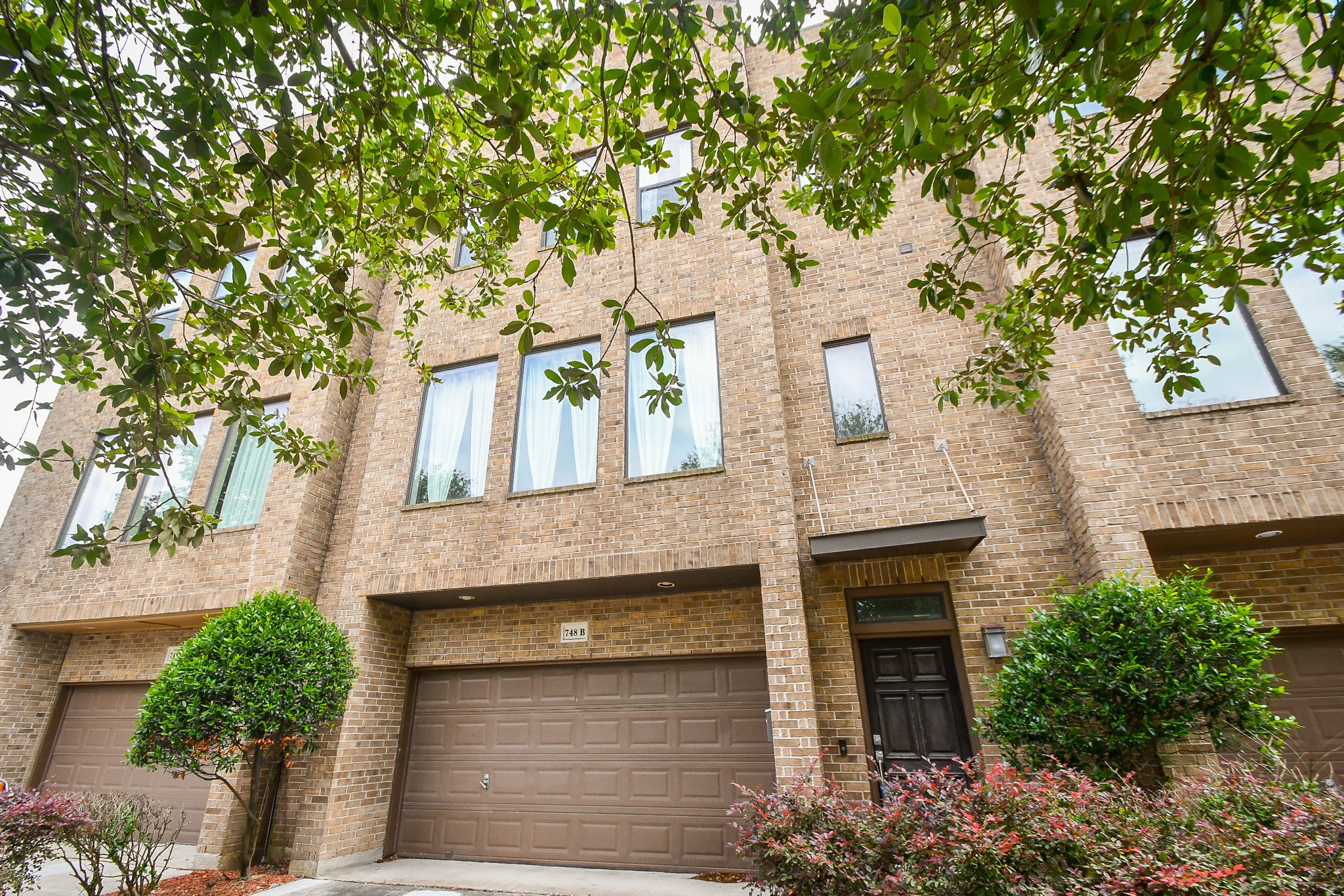 748 W 16th Street B Houston TX 77008
